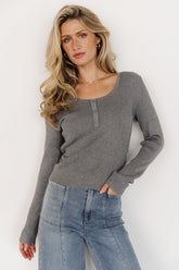 Leo Ribbed Henley Top | Gray