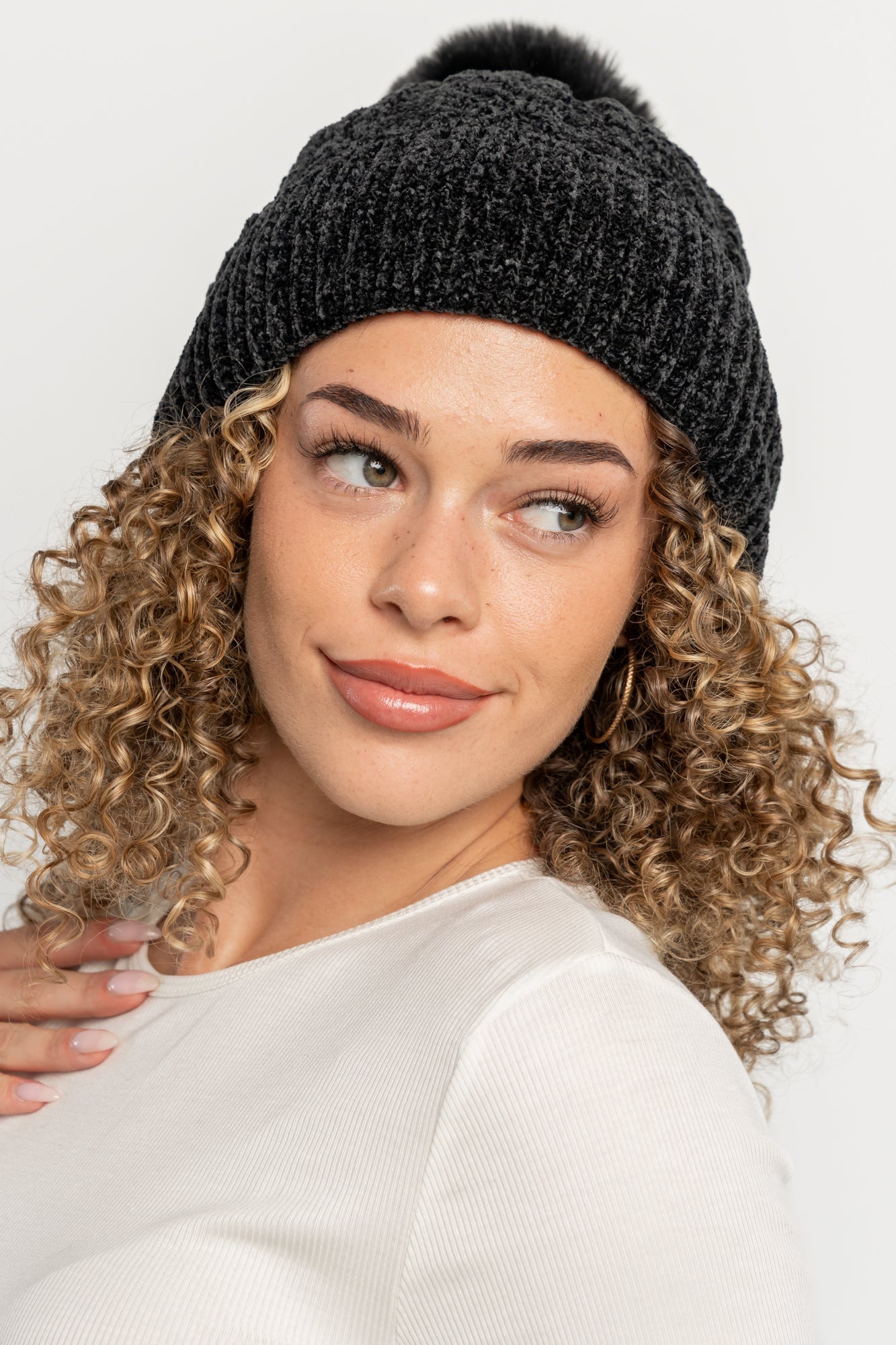 Malery Velvet Cable Knit Beanie | Black