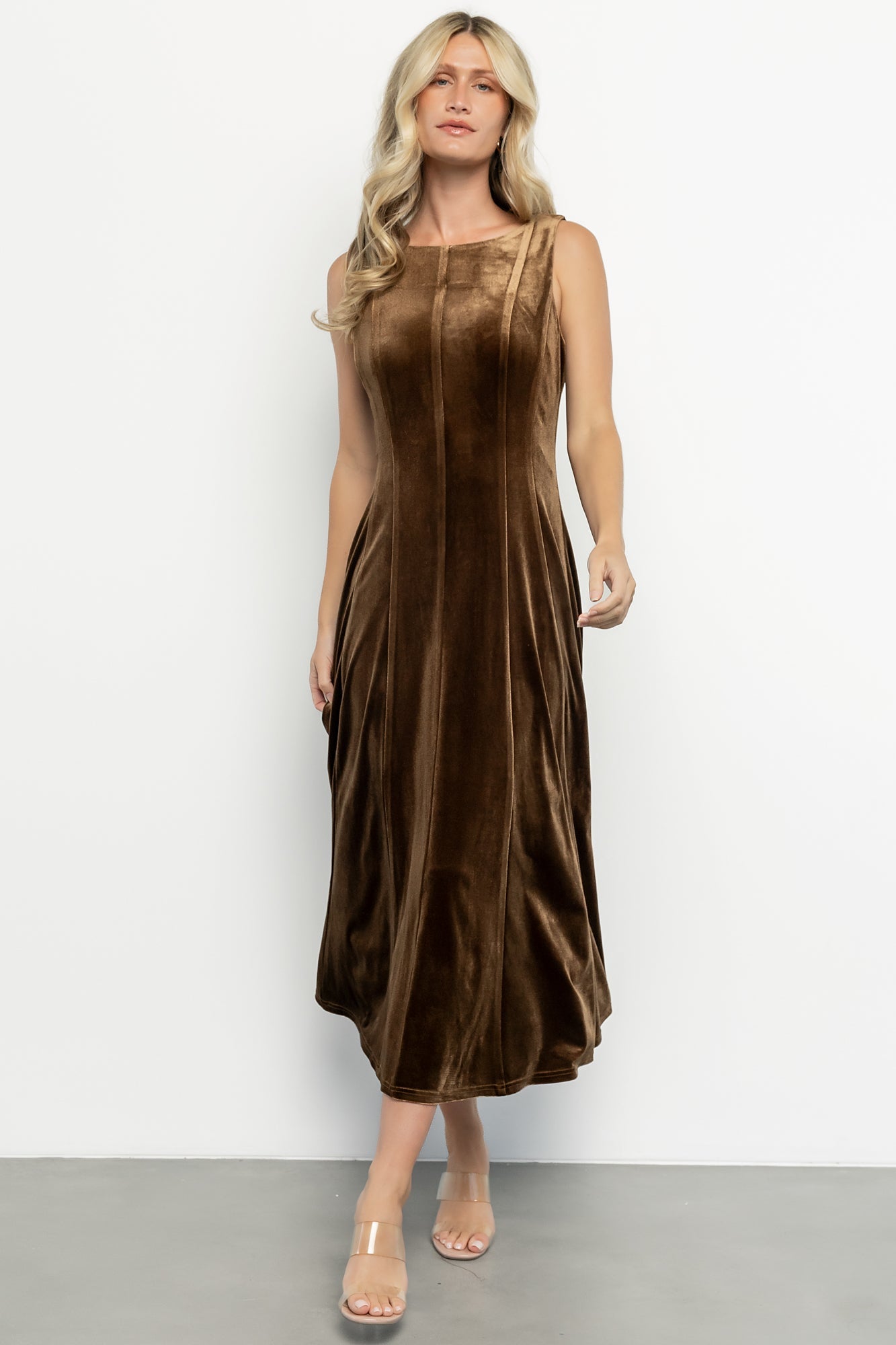 Annika Velvet Midi Dress | Bronze