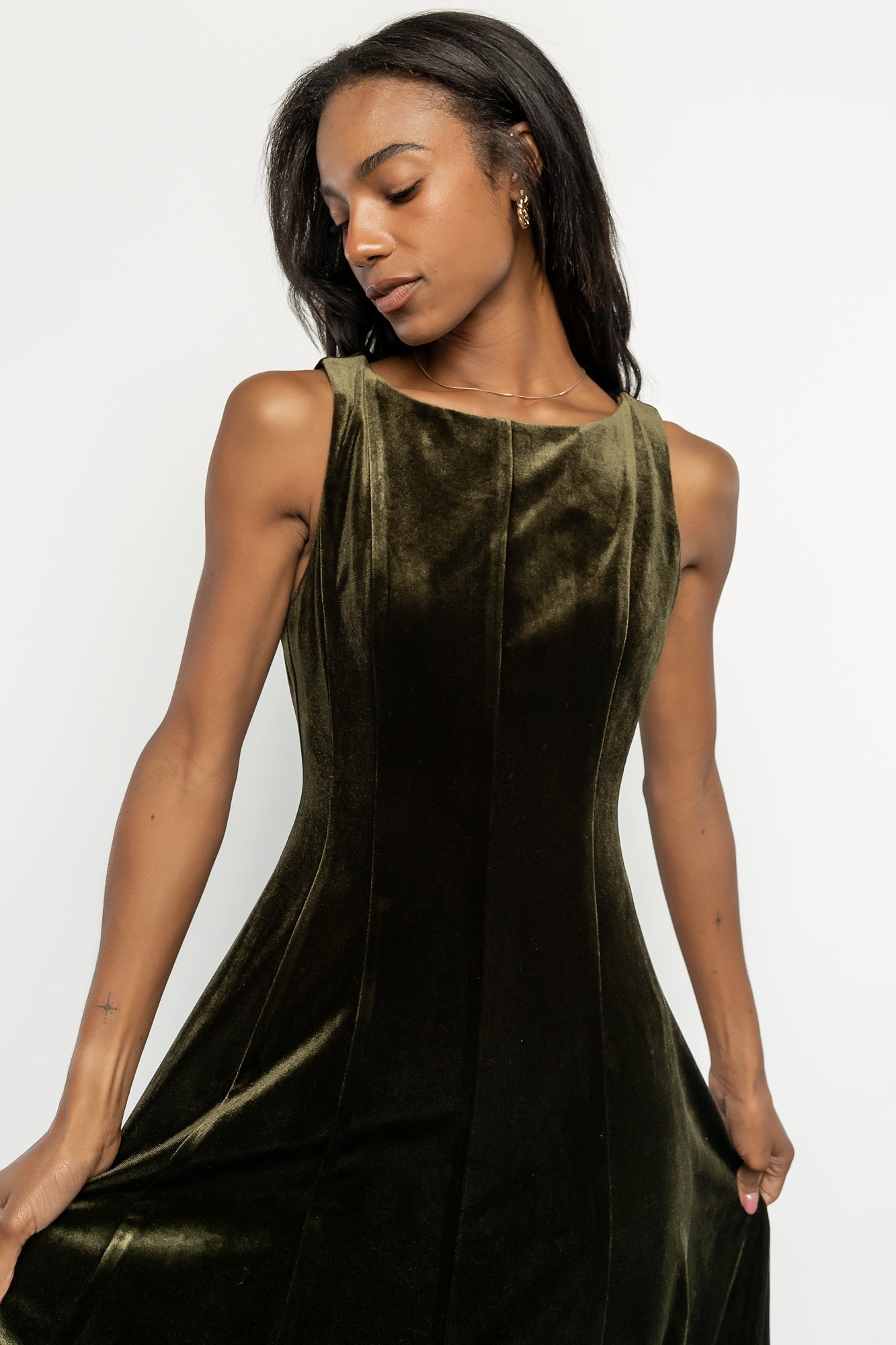 Annika Velvet Midi Dress | Olive