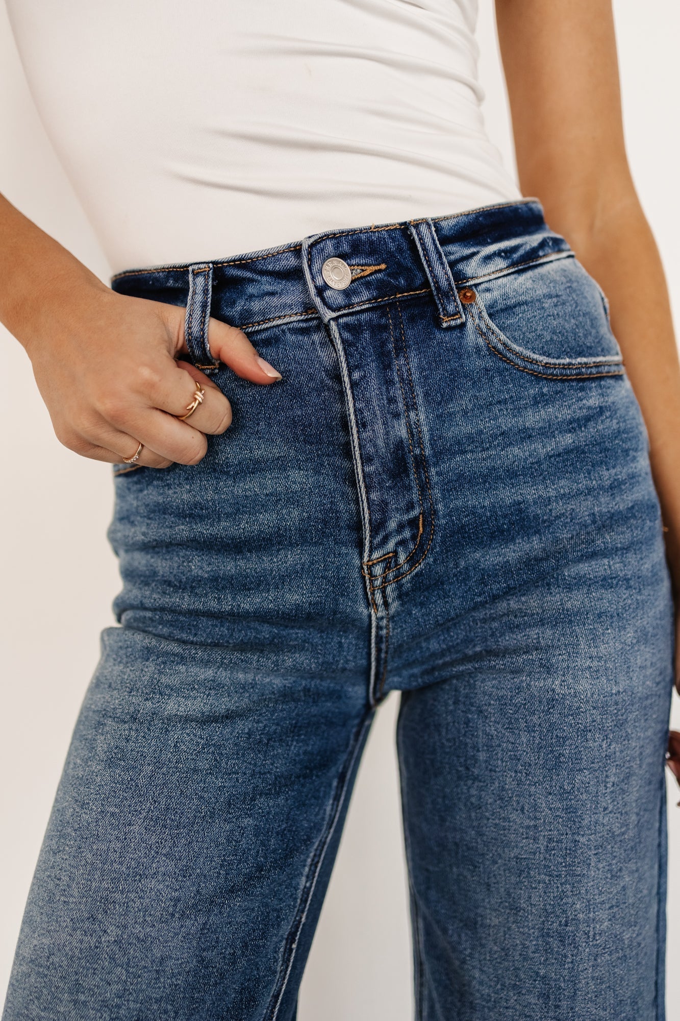 Kirby High Rise Wide Leg Jeans | Medium Wash - Baltic Born